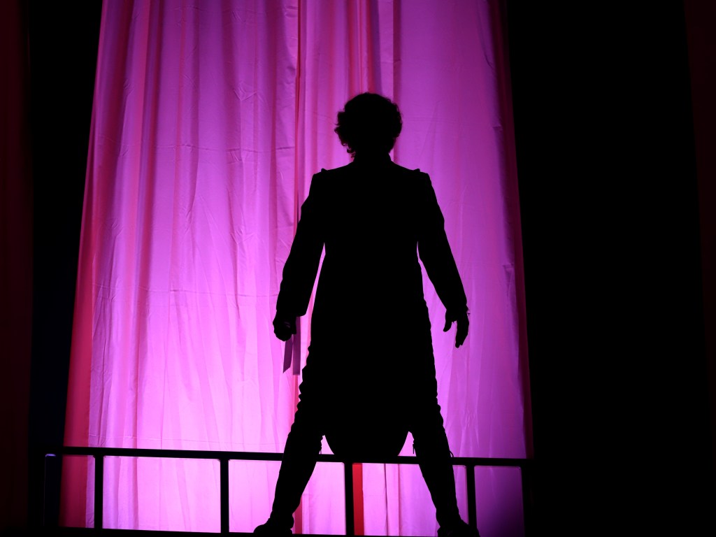 Artist LIVE review Darren Hayes LIVE and LOOSE Hunter Brothers Media